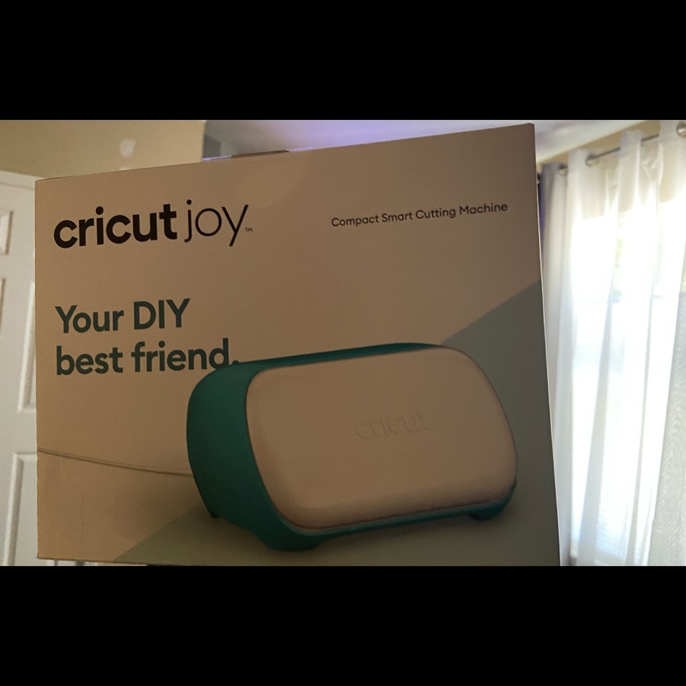 Cricut Joy: BRAND NEW NEVER USED - Picture 8 of 9